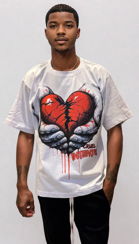BLACK HEART GRAPHIC TEE